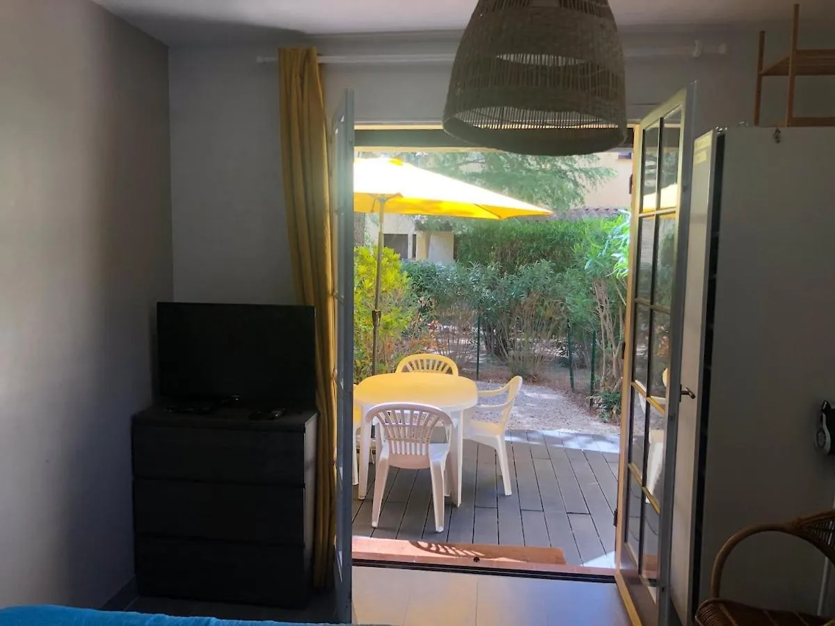 דירה לה לבאנדו Studio Avec Jardin Proche Plages Saint Clair Lavandou